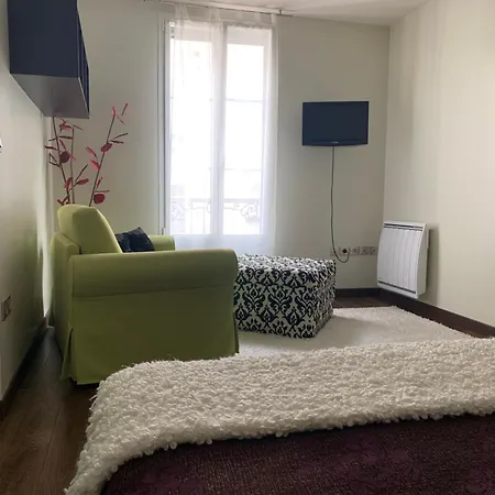 Apartment Un Nido A Versailles